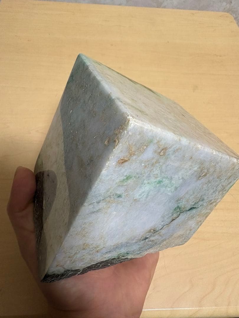 ミャンマー産特大天然本翡翠原石　約2936g5面カット5面磨き済みこのまま置物に